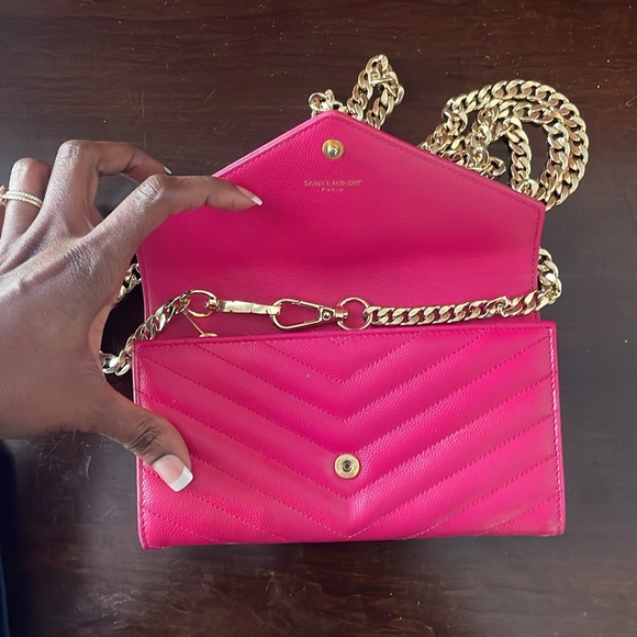 Authentic YSL wallet on chain - Picture 3 of 4